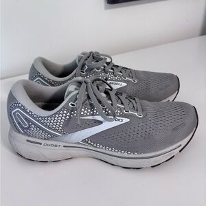 Brooks Ghost 14 women’s size 9 athletic shoes Med/Lght Gray Running/walking